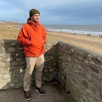 С чем носить золотую ветровку мужчине