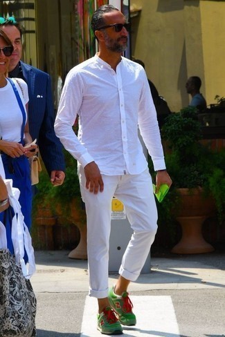 С чем носить зеленые кроссовки мужчине