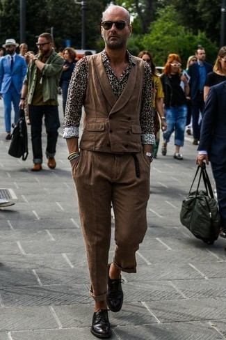 С чем носить зеленый браслет из бисера мужчине