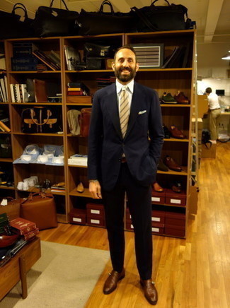 С чем носить зеленый браслет из бисера мужчине