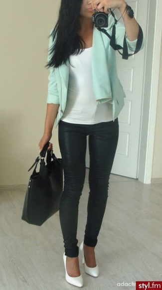 С чем носить зеленую косуху женщине