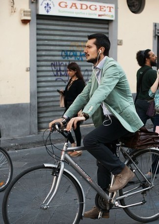 Какие брюки чинос носить с зеленым пиджаком