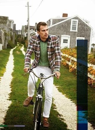 Какие лоферы носить с зеленым вязаным свитером мужчине