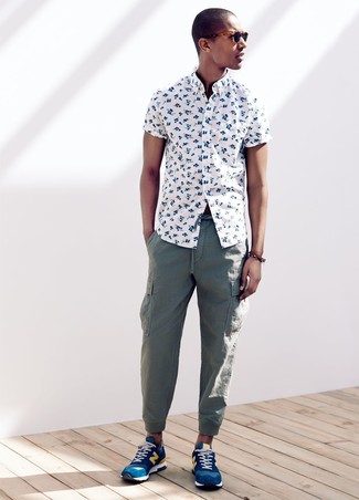 С чем носить зеленые брюки карго