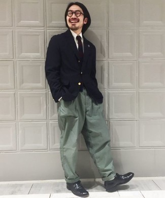 Какие пиджаки носить с зелеными брюками чинос