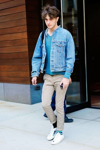 С чем носить зеленые носки в горизонтальную полоску мужчине