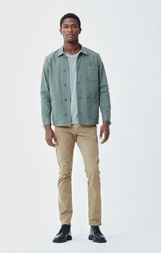 С чем носить зеленую куртку мужчине