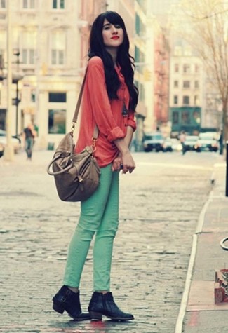 С чем носить зеленые джинсы женщине