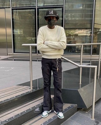 С чем носить зеленые кожаные кеды мужчине