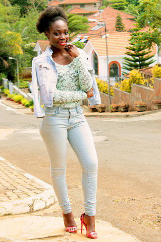 С чем носить зеленую блузку с длинным рукавом