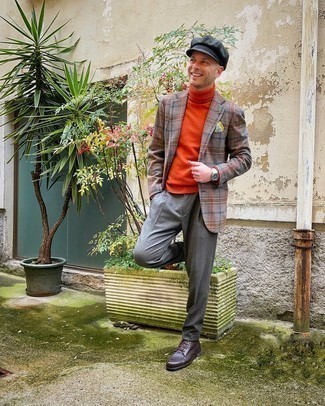 С чем носить зеленый нагрудный платок