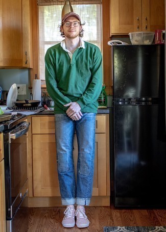 С чем носить зеленый свитер с воротником поло мужчине