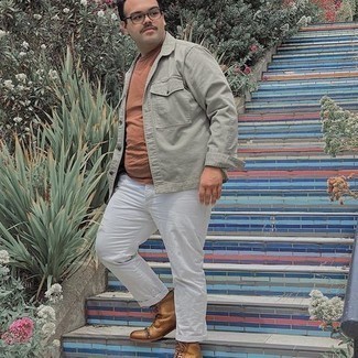 Какие джинсы носить с зеленой курткой-рубашкой мужчине