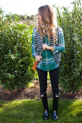 С чем носить зеленую рубашку женщине