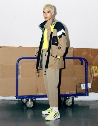 С чем носить зеленые кеды мужчине весна