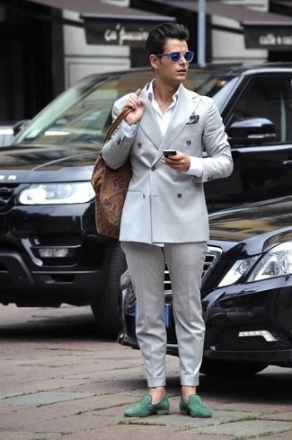 С чем носить зеленые замшевые лоферы мужчине