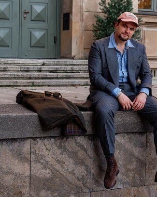 С чем носить зелено-желтую бейсболку мужчине