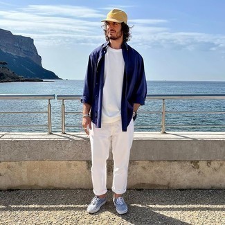 С чем носить зелено-желтую бейсболку мужчине