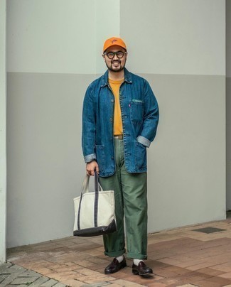 С чем носить зелено-желтую бейсболку мужчине