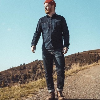 С чем носить зелено-желтую шапку мужчине