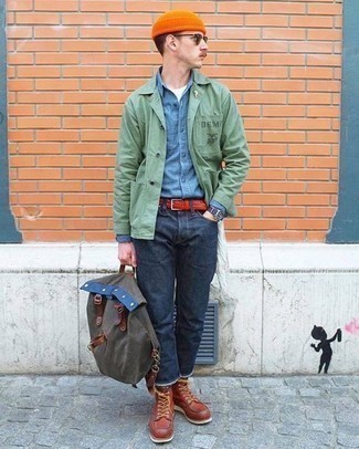 С чем носить зелено-желтый ремень мужчине