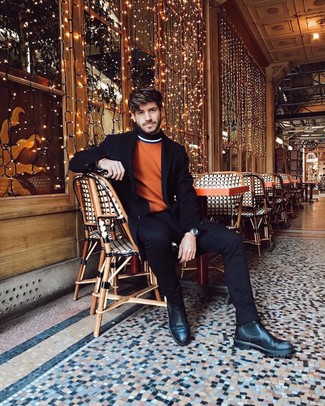 Какие джинсы носить с зелено-желтой водолазкой мужчине