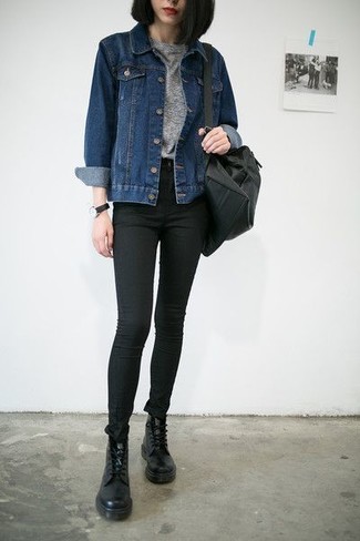 С чем носить серый рюкзак женщине