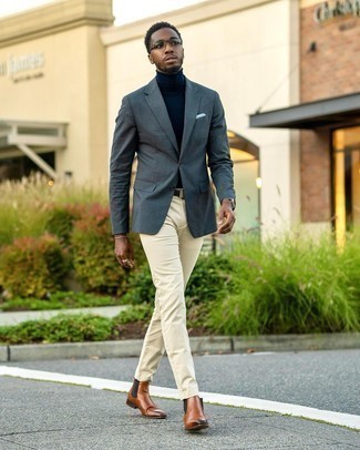 Как носить серый пиджак с бежевыми брюками чинос