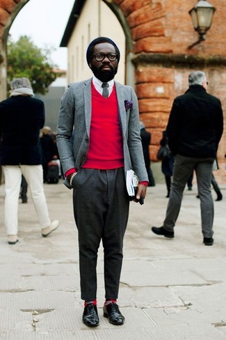 Как носить серый пиджак с черными кожаными туфлями дерби