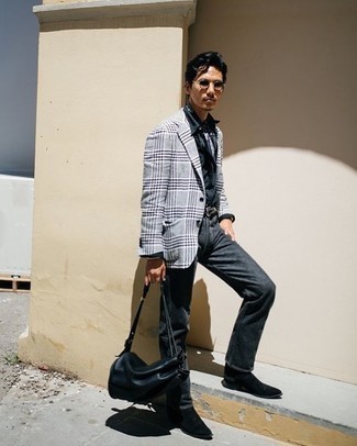 Как носить серый пиджак с темно-серыми джинсами мужчине