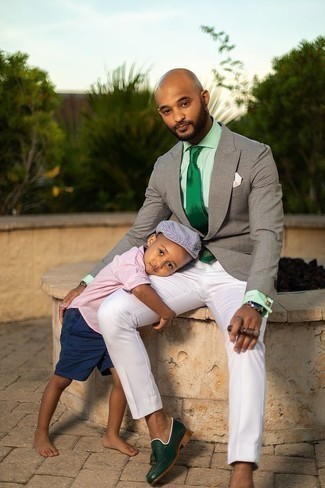 Какие классические брюки носить с серым пиджаком мужчине