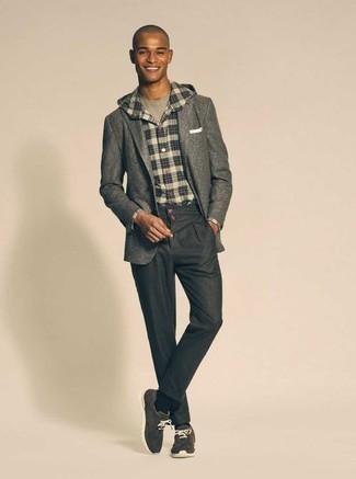 Как носить серый пиджак с серыми кроссовками мужчине