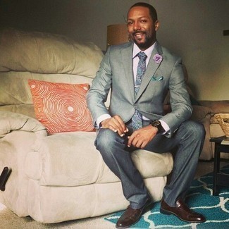 Как носить серый пиджак с серыми брюками чинос