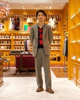 Как носить серый пиджак с серыми классическими брюками мужчине