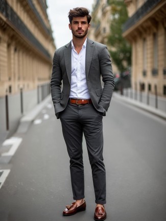 Как носить серый пиджак с серыми классическими брюками мужчине