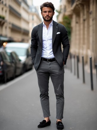 Как носить серый пиджак с серыми классическими брюками мужчине