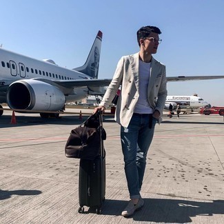 Как носить серый пиджак с серыми лоферами мужчине