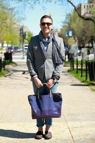 Какие джинсы носить с серым пиджаком мужчине