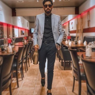 Какие лоферы носить с серым пиджаком мужчине