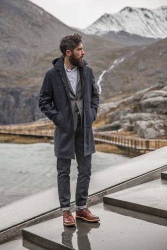 Какие дождевики носить с серым пиджаком мужчине