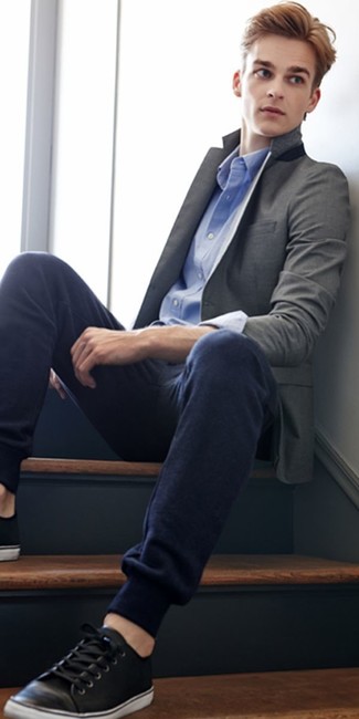 Какие спортивные штаны носить с серым пиджаком мужчине