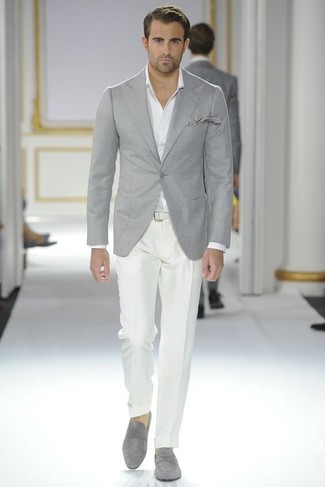 Как носить серый пиджак с белыми классическими брюками мужчине