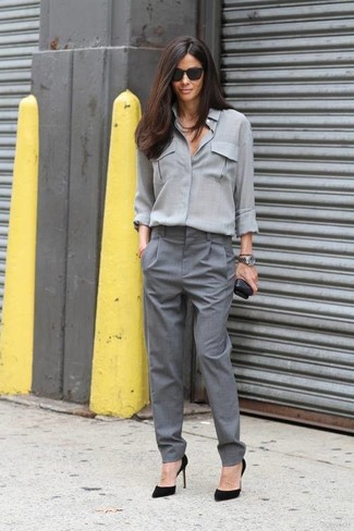 С чем носить серую блузку