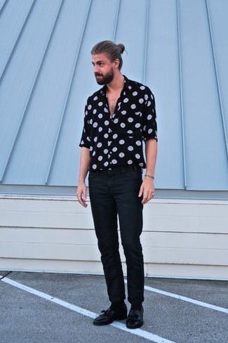 С чем носить серый браслет мужчине