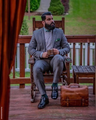 Какие монки носить с серым вязаным свитером