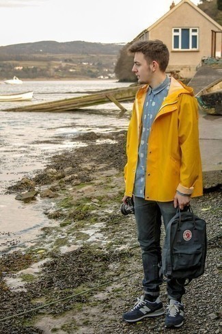 С чем носить серый рюкзак из плотной ткани мужчине