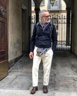 С чем носить серый рюкзак из плотной ткани мужчине