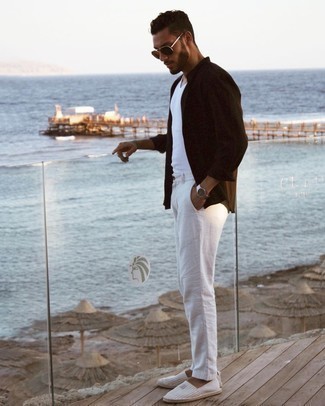 С чем носить серые эспадрильи из плотной ткани мужчине