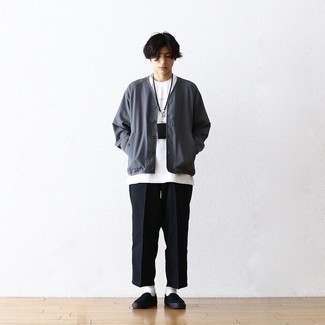 Как носить серый кардиган с черными брюками чинос