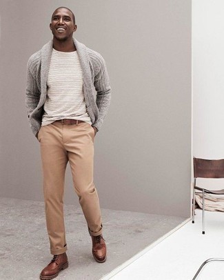 Какие повседневные ботинки носить с серым кардиганом мужчине